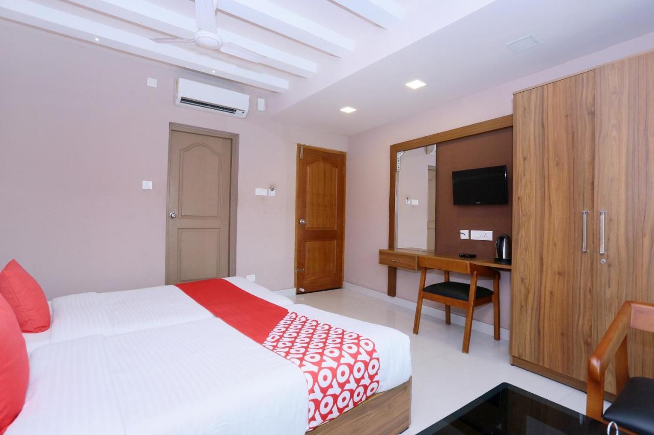 โอโย 25093 โฮเต็ล ทามัม Hotel Kochi ภายนอก รูปภาพ