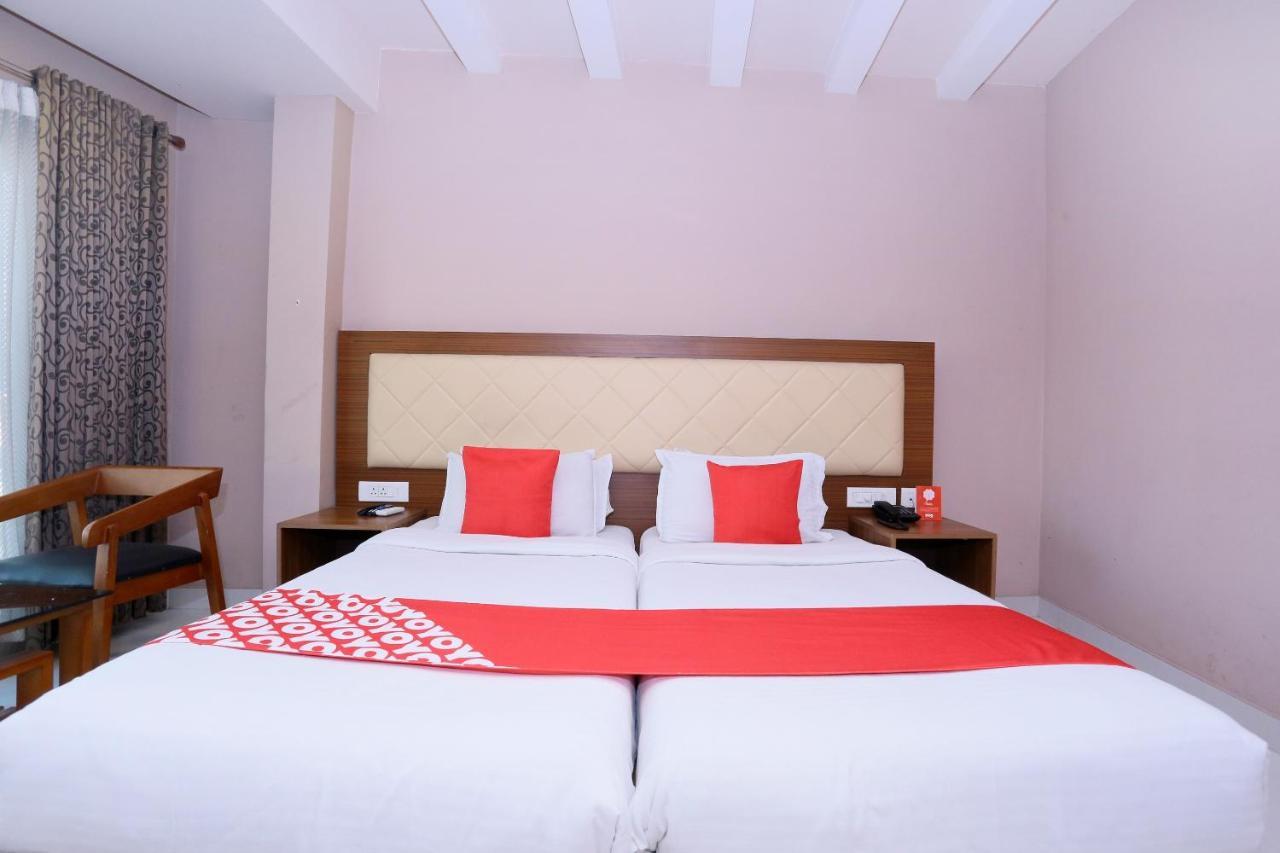 โอโย 25093 โฮเต็ล ทามัม Hotel Kochi ภายนอก รูปภาพ