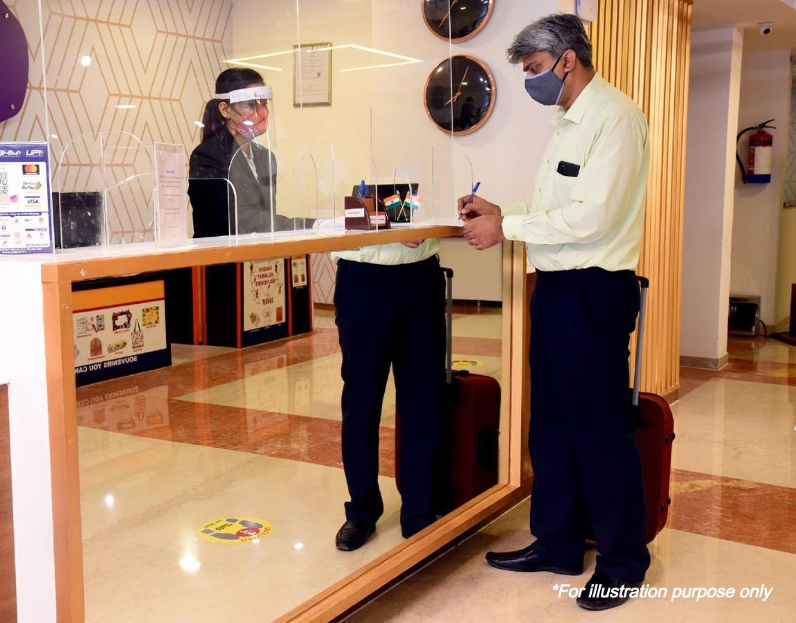 โอโย 25093 โฮเต็ล ทามัม Hotel Kochi ภายนอก รูปภาพ